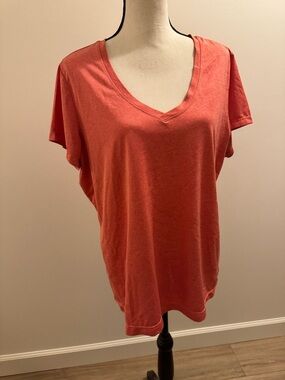 Energy Zone Coral V-Neck Short Sleeve Tee